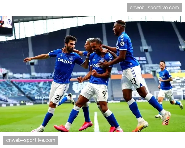 保级六分战前瞻:埃弗顿主场对阵诺丁汉森林,输球一方将深陷降级区。 保级六分战前瞻:埃弗顿主场对阵诺丁汉森林,输球一方将深陷降级区。